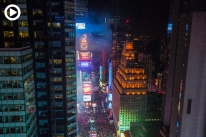 fstoppers-times-square-nye-new-years-eve-new-york-city-ball-drop-timelapse-group